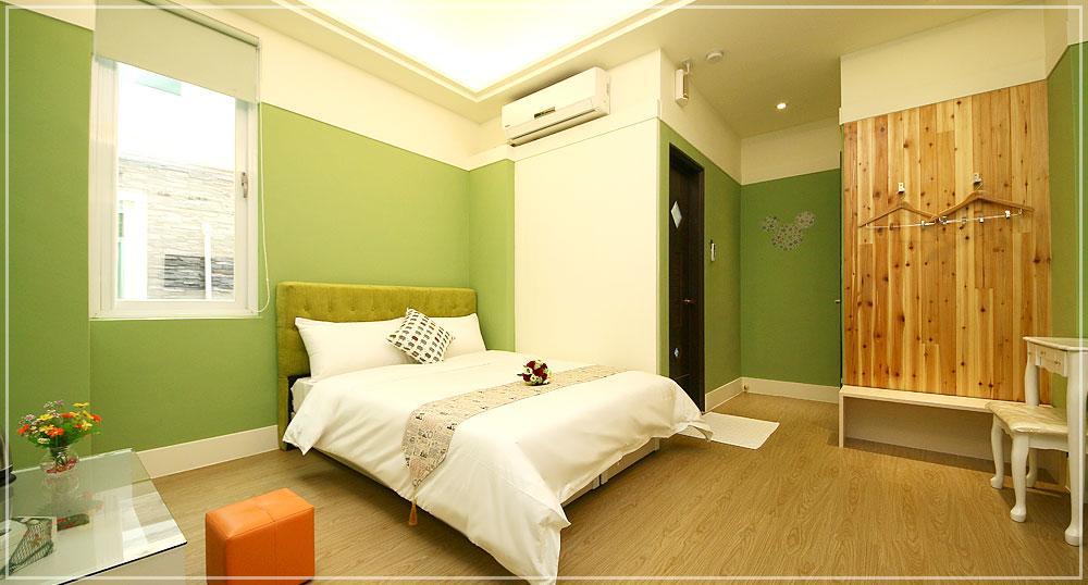 Bear Giant Castle Apartment Hualien City Exterior photo