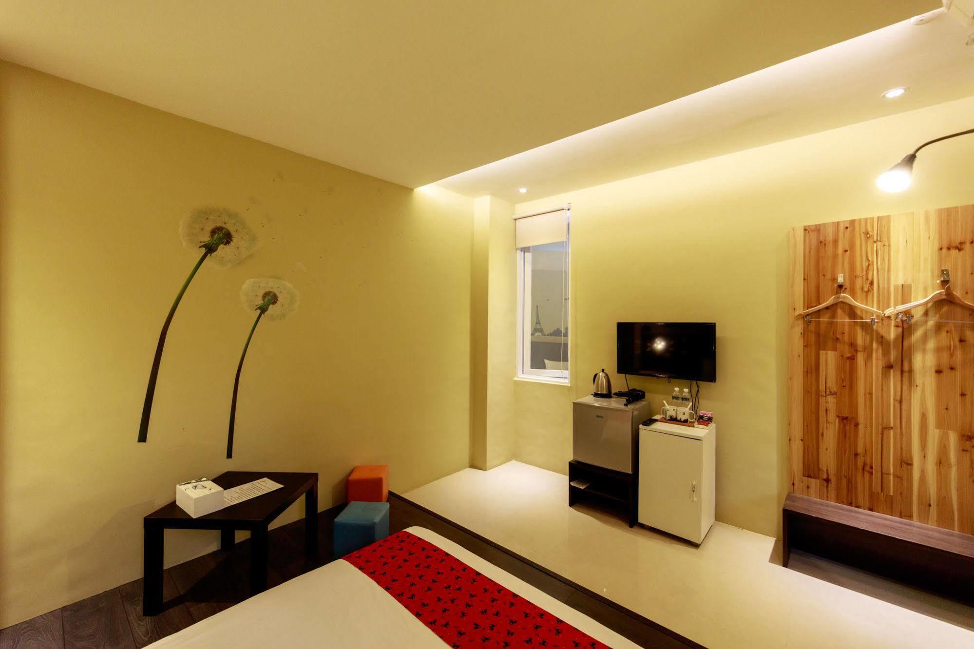 Bear Giant Castle Apartment Hualien City Exterior photo