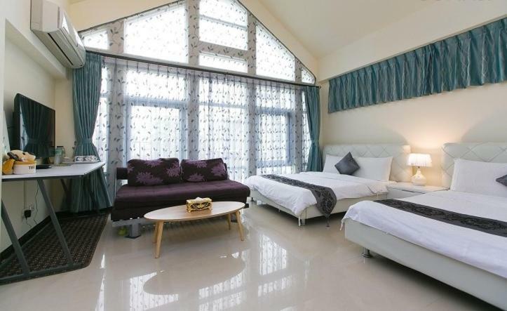 Bear Giant Castle Apartment Hualien City Exterior photo